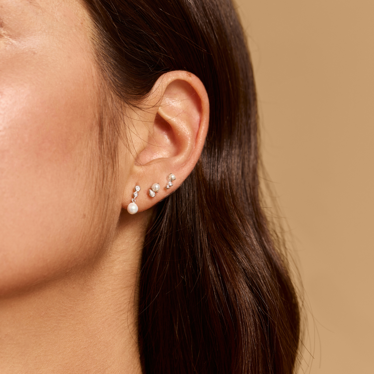 Earring Stud Floating Pearl
