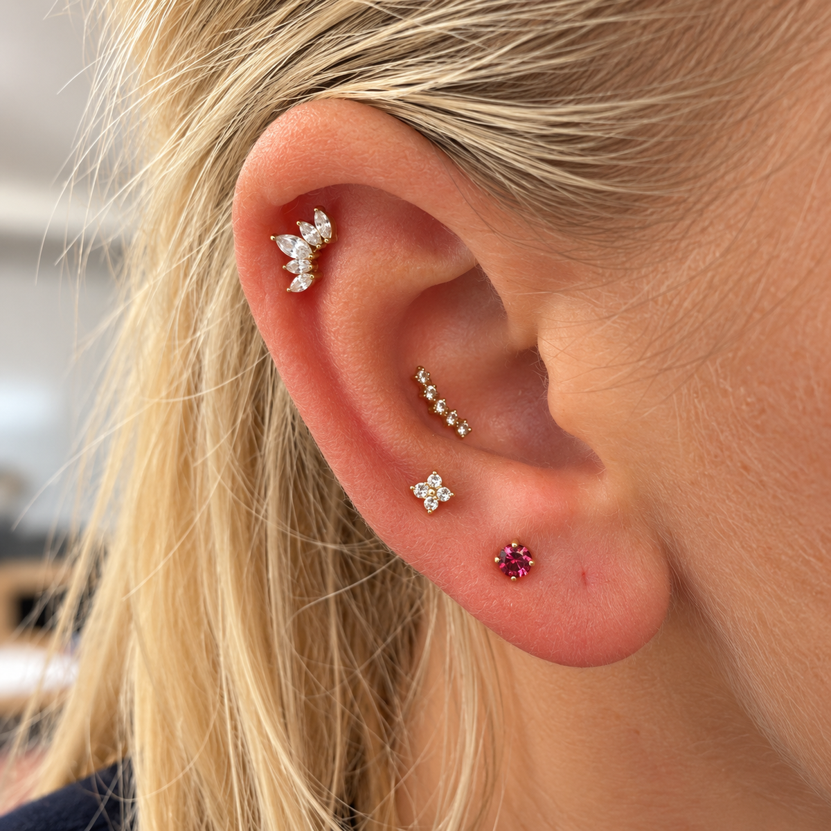 June Griffe Ruby Red Piercing Titanium