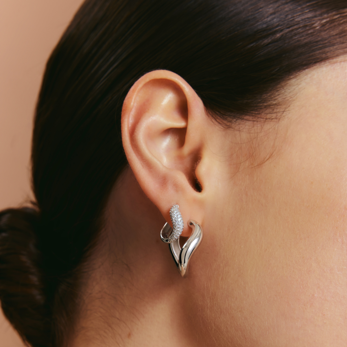 Earring Hoop Onda Pave