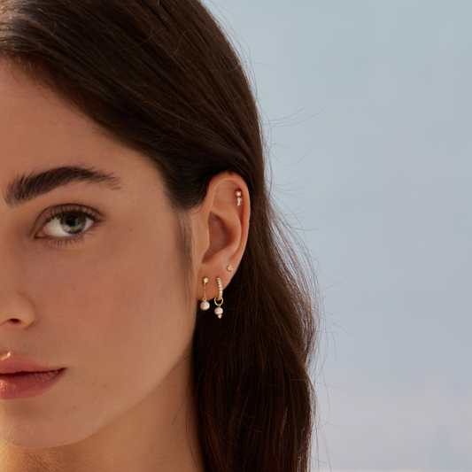 Earring Stud Trio Pearl